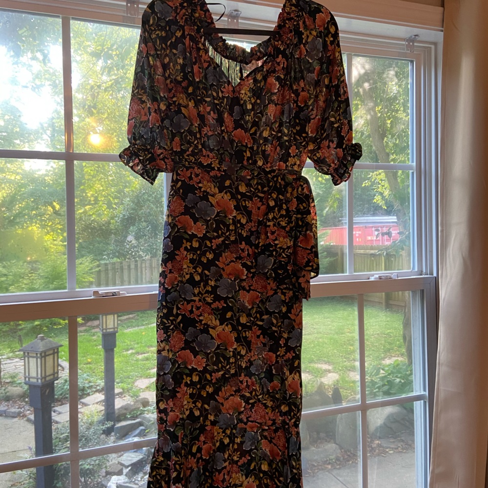 Floral midi dress with slit